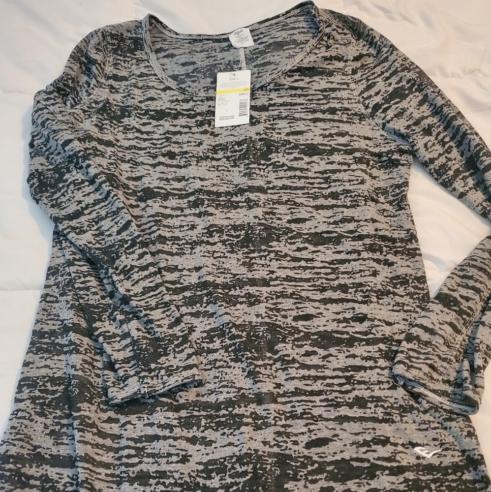 NWT Everlast Long Sleeve Tissue Tee |  Large